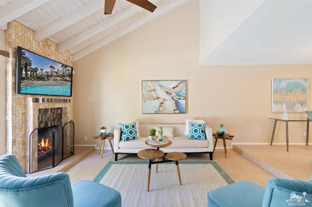 49 Portola Dr