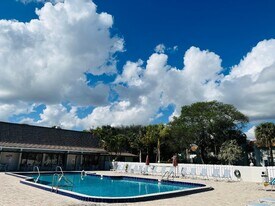 2885 SW 22nd Ave in Delray Beach, FL - Building Photo