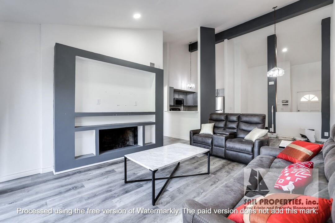 5500 Torrance Blvd in Torrance, CA - Building Photo