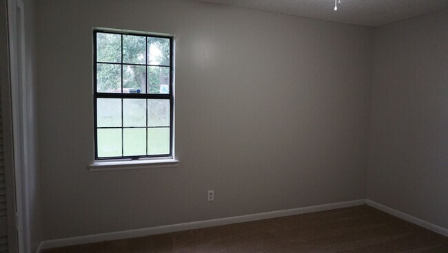 property at 4016 Sandy Run Dr