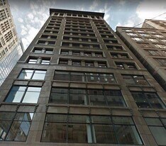 6 E Monroe St in Chicago, IL - Building Photo