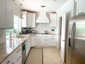 2932 NE 36th St in Lighthouse Point, FL - Building Photo - Building Photo