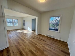 4800 A St in Lincoln, NE - Foto de edificio - Building Photo