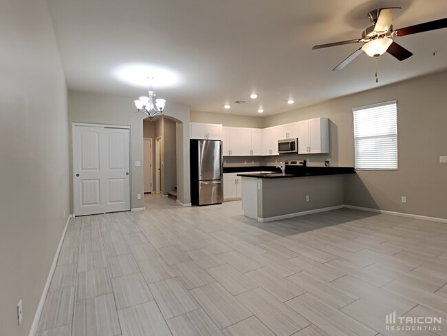12552 W Hummingbird Terrace in Peoria, AZ - Building Photo - Building Photo