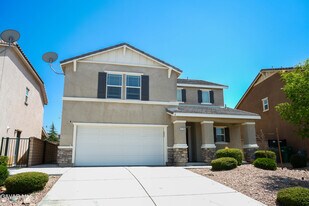 2732 Hemlock Rd in Palmdale, CA - Building Photo