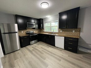 4502 Waterloo Dr, Unit A in Columbia, MO - Building Photo - Building Photo