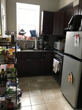 925 S 9th St, Unit Apt 3 in Philadelphia, PA - Building Photo - Building Photo