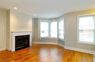 5127 N Damen Ave in Chicago, IL - Foto de edificio - Building Photo