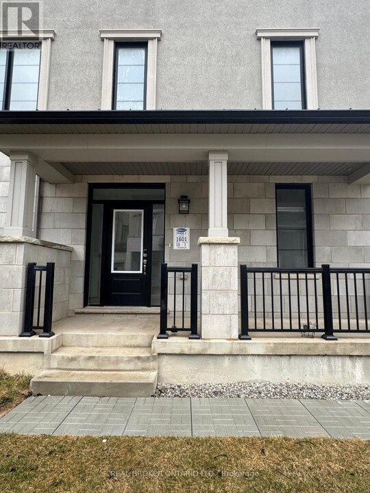 5150 Zionkate Ln in Mississauga, ON - Building Photo