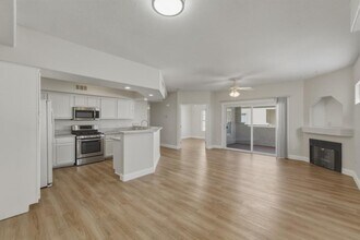 6800 Dorita Ave in Las Vegas, NV - Building Photo - Building Photo