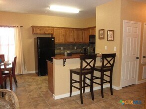 314 E Hutchison St in San Marcos, TX - Building Photo - Building Photo