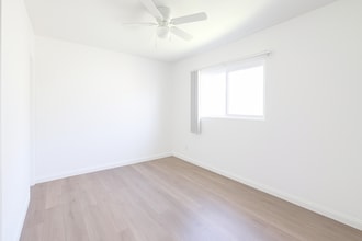 1828 W Sumac Ln in Anaheim, CA - Building Photo - Building Photo