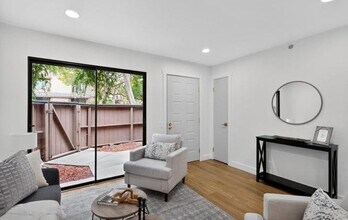 199 E Warren Common in Fremont, CA - Building Photo - Building Photo