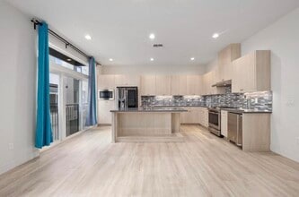182 Velocity Way in San Jose, CA - Building Photo - Building Photo