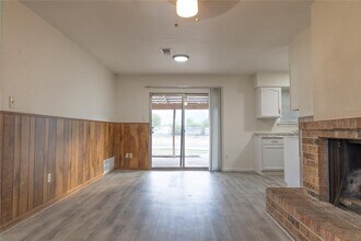 1430 TX-46 in New Braunfels, TX - Building Photo - Building Photo