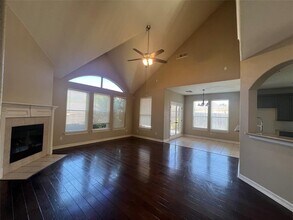 2711 Thompson Crossing Dr in Richmond, TX - Building Photo - Building Photo