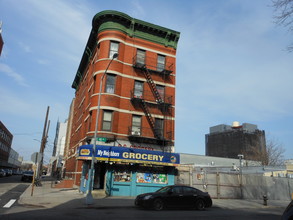 901 40th Ave in Long Island City, NY - Foto de edificio - Other