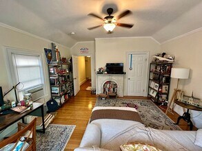 329 Broadway, Unit #4 in Cambridge, MA - Building Photo - Building Photo