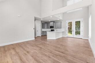 2398 Valley Dr in Brenham, TX - Building Photo - Building Photo