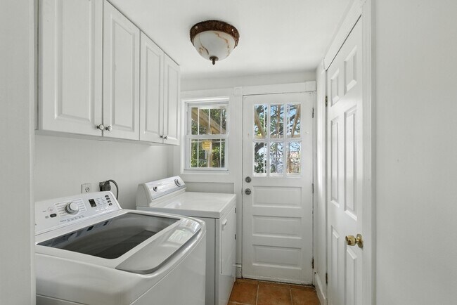 877 W Lombard St in Baltimore, MD - Building Photo - Building Photo