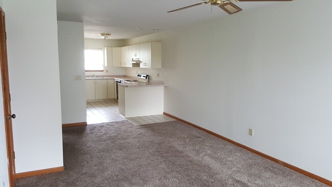 1929 Victory St, Unit 4 in La crosse, WI - Foto de edificio - Building Photo