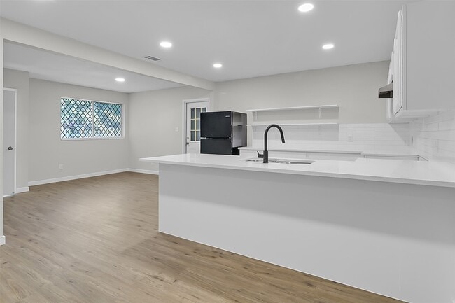 property at 2509 Bayou Ave