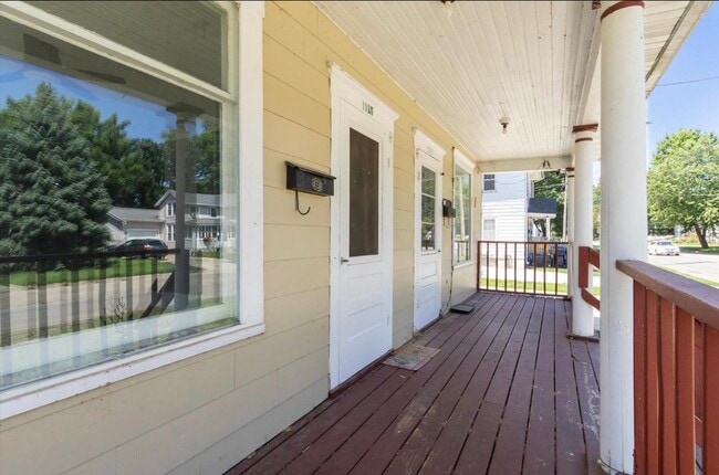 1115 Laurel Ave, Unit 1115 in Janesville, WI - Building Photo - Building Photo