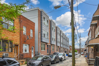 2015 S Hutchinson St in Philadelphia, PA - Building Photo - Building Photo