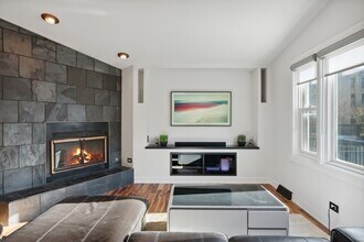 2638 W Grand Ave in Chicago, IL - Building Photo - Building Photo