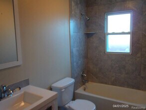 34044 Tonquish Trail in Westland, MI - Building Photo - Building Photo