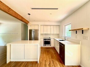 630 Cardinal St in Miami Springs, FL - Building Photo - Building Photo