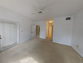 761 SW 148th Ave in Davie, FL - Foto de edificio - Building Photo