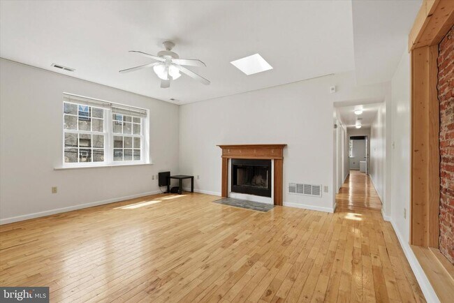 1347 S 6th St in Philadelphia, PA - Building Photo - Building Photo