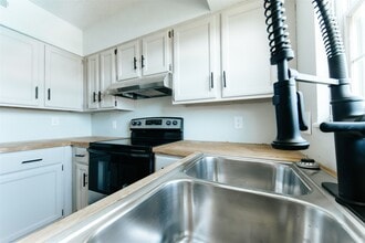 1404 Condo Dr in Rolla, MO - Building Photo - Building Photo