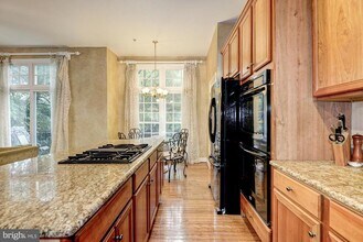 1657 Colonial Hills Dr in McLean, VA - Building Photo - Building Photo
