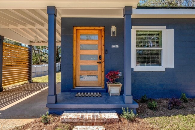 1028 Calloway St in Tallahassee, FL - Building Photo - Building Photo