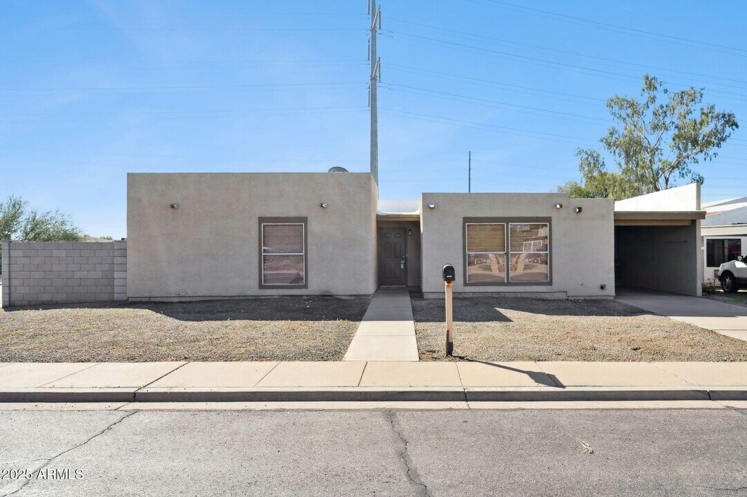 6447 Covina Rd in Mesa, AZ - Building Photo