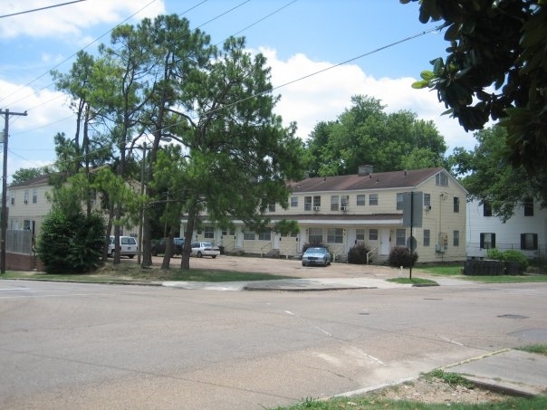 Ebony Apartments in Vicksburg, MS - Building Photo