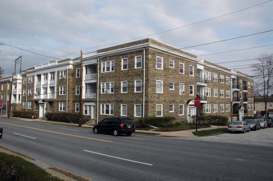 Shirley Apartments in Bala Cynwyd, PA - Building Photo