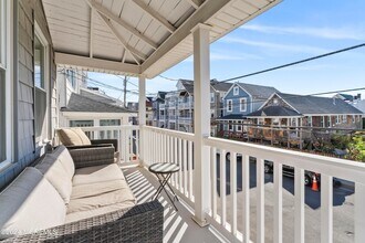 19 Church St in Sea Bright, NJ - Foto de edificio - Building Photo