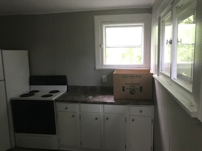 108 1/2 W Filbert St in East Rochester, NY - Building Photo - Building Photo