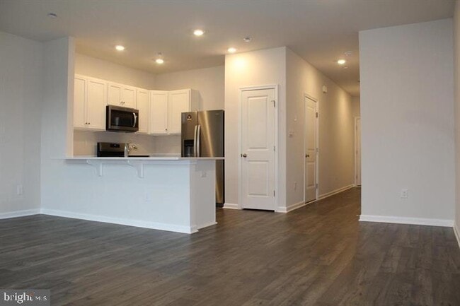 157 Mazzeo Dr in Glassboro, NJ - Building Photo - Building Photo