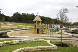 Live Oak Trails in Austin, TX - Building Photo - Building Photo