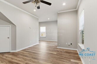 117 Earle Taylor Ln in Ocean Springs, MS - Building Photo - Building Photo