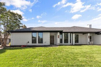 5742 Ledgestone Dr in Fort Worth, TX - Building Photo - Building Photo