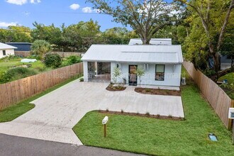 581 Hazel St in St. Augustine, FL - Building Photo - Building Photo