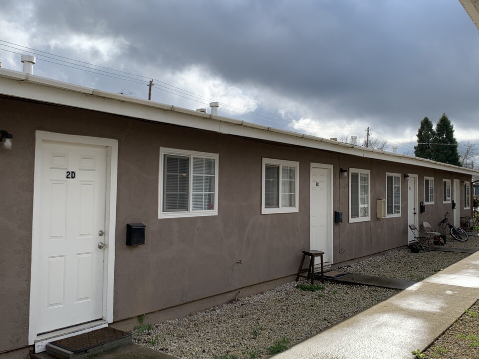 2376 C St in Oroville, CA - Building Photo