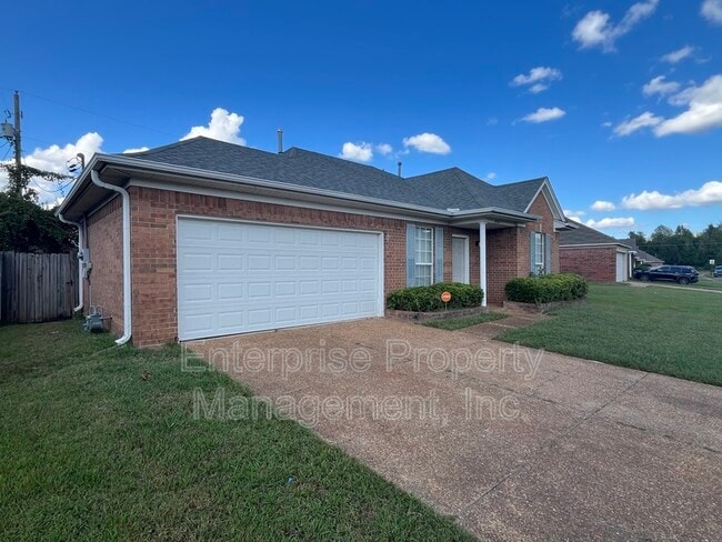 3935 Autumn Harvest Ln in Memphis, TN - Building Photo - Building Photo
