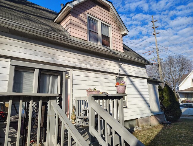 property at 353 W 26th St