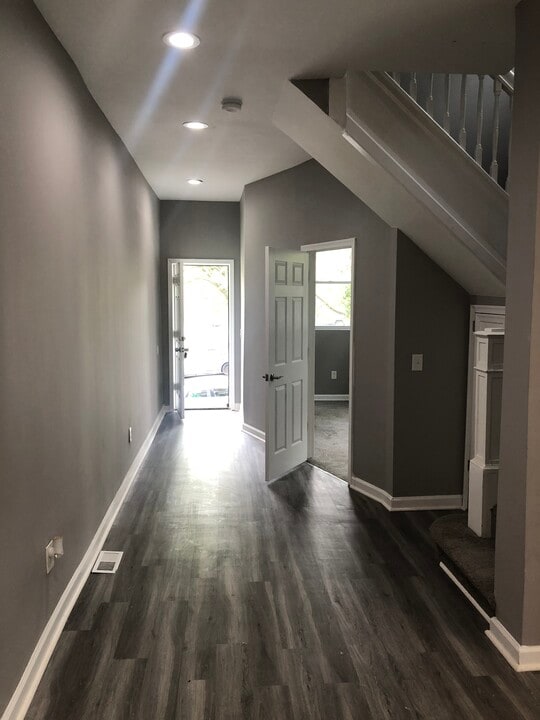 2212 Lyndhurst Ave Photo